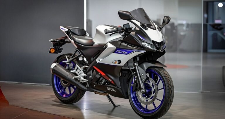 Yamaha R15 V5
